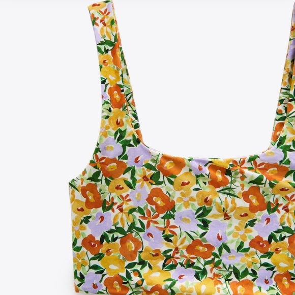 Floral Print Crop Top - Picture 4 of 6